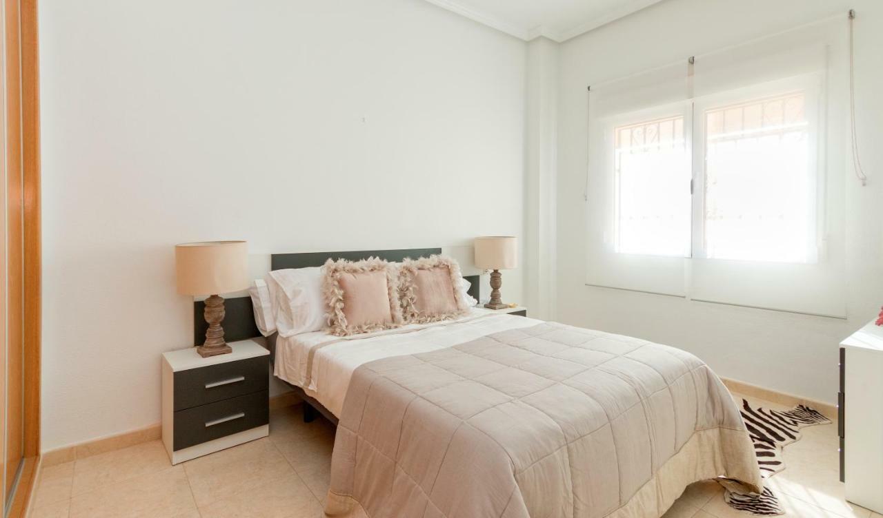 דירות Jacarilla Residential Jardin Del Pintor - La Casa Amarilla מראה חיצוני תמונה