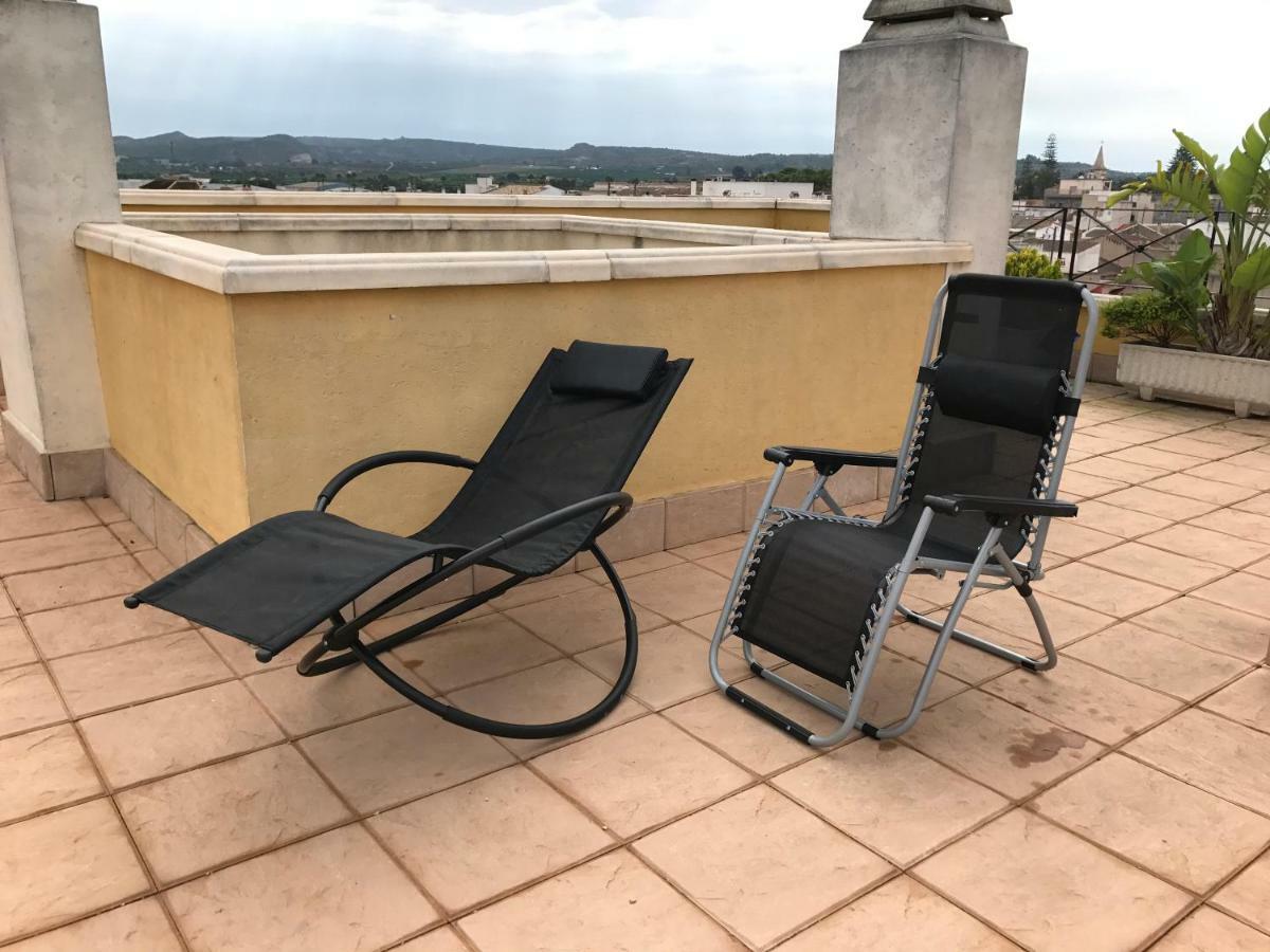 דירות Jacarilla Residential Jardin Del Pintor - La Casa Amarilla מראה חיצוני תמונה