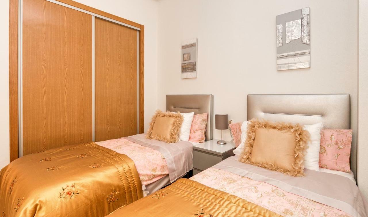 דירות Jacarilla Residential Jardin Del Pintor - La Casa Amarilla מראה חיצוני תמונה